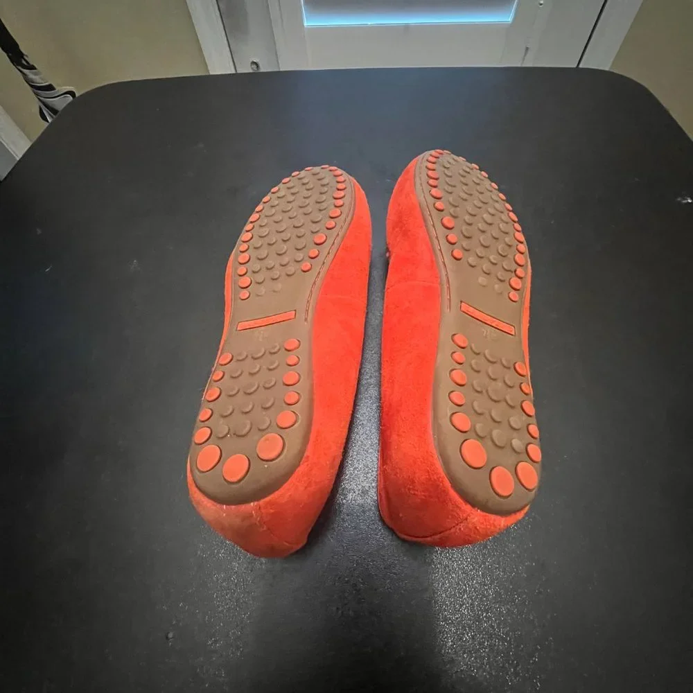 Lands' end size 7.5 orange suede driving shoes loafers with tassels